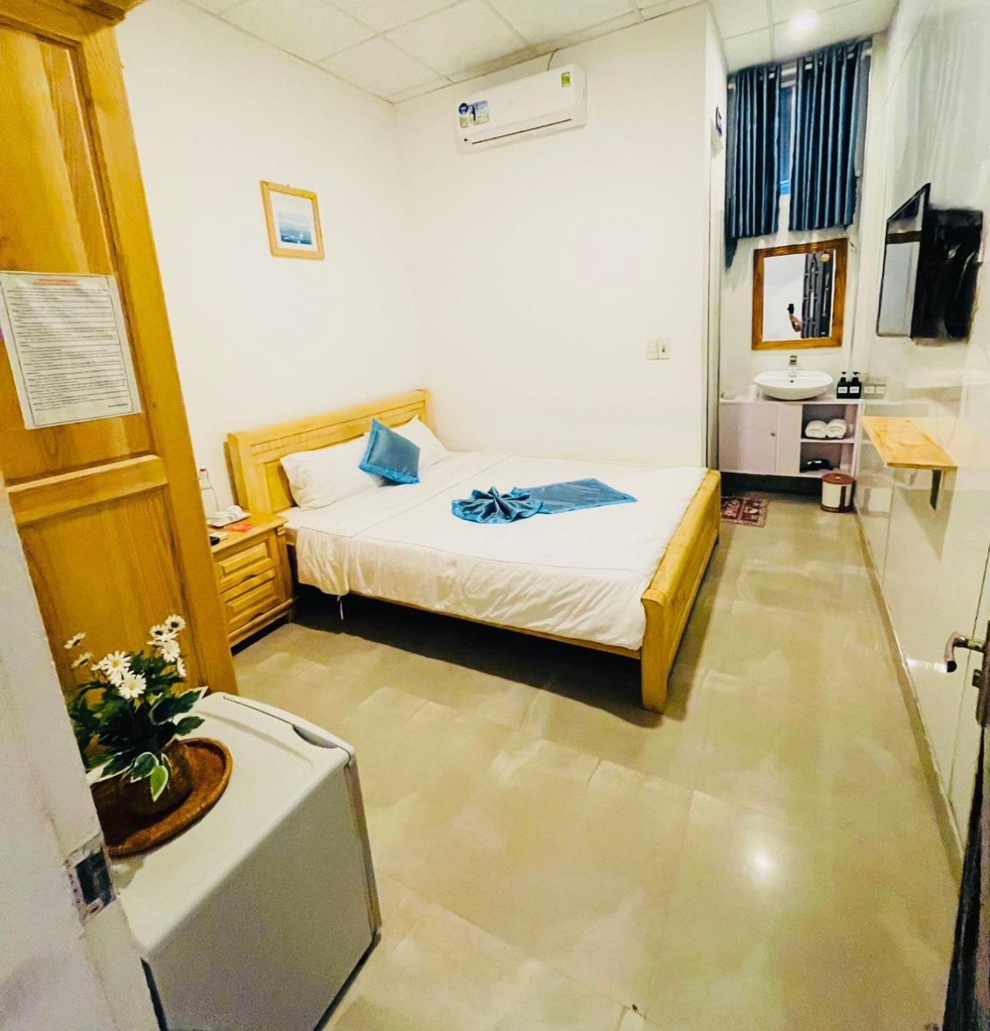 Shark Home Hue Bagian luar foto