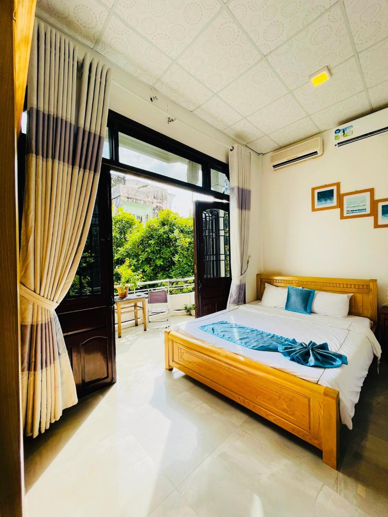 Shark Home Hue Bagian luar foto