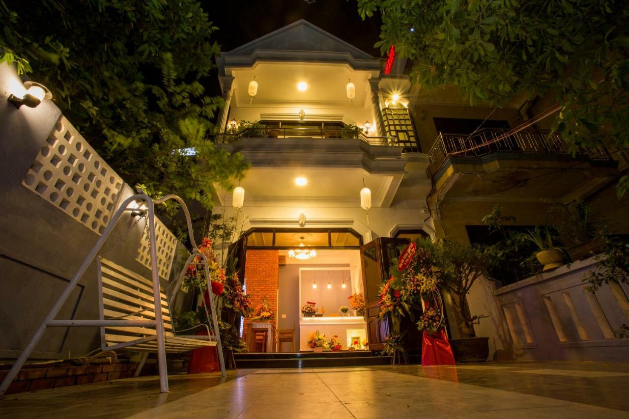 Shark Home Hue Bagian luar foto
