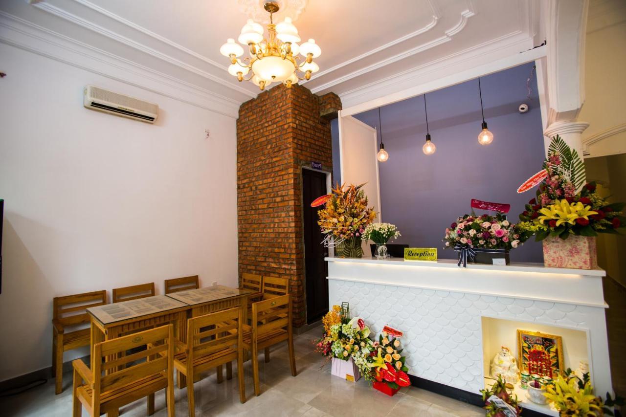 Shark Home Hue Bagian luar foto