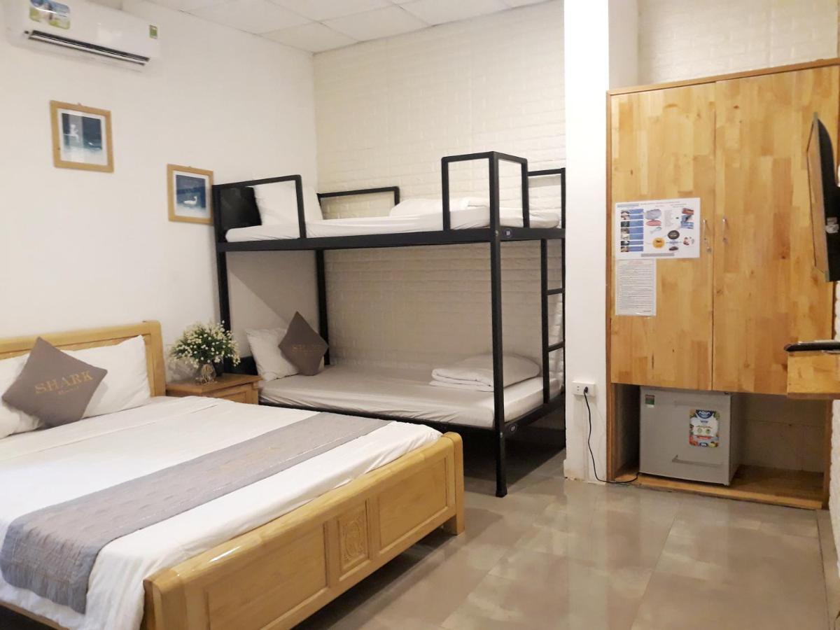 Shark Home Hue Bagian luar foto